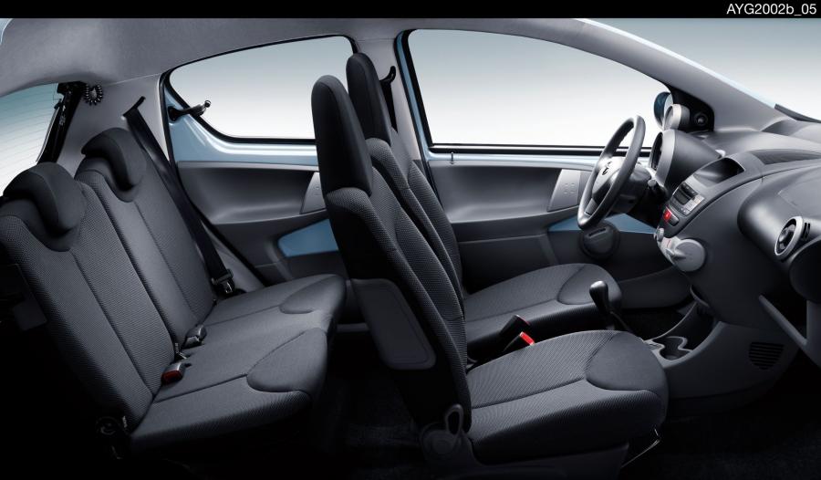  Toyota Aygo 2005 года  (фото 31 из 102)